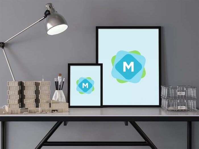 Mockup d'affiches sur bureau