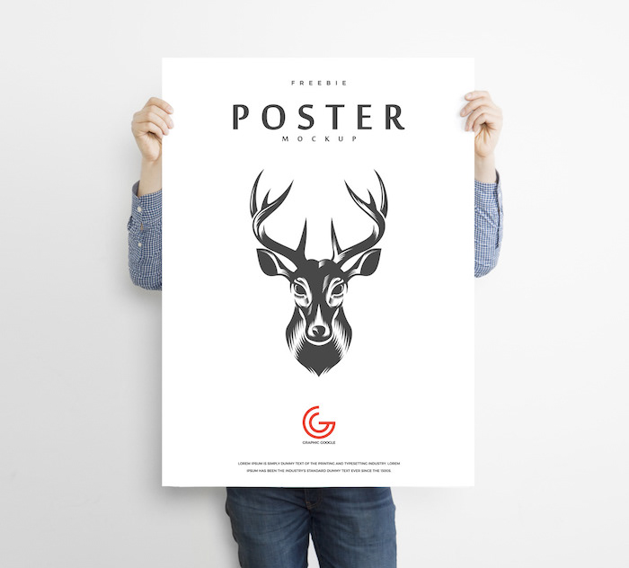 Mockup poster tenu à deux mains