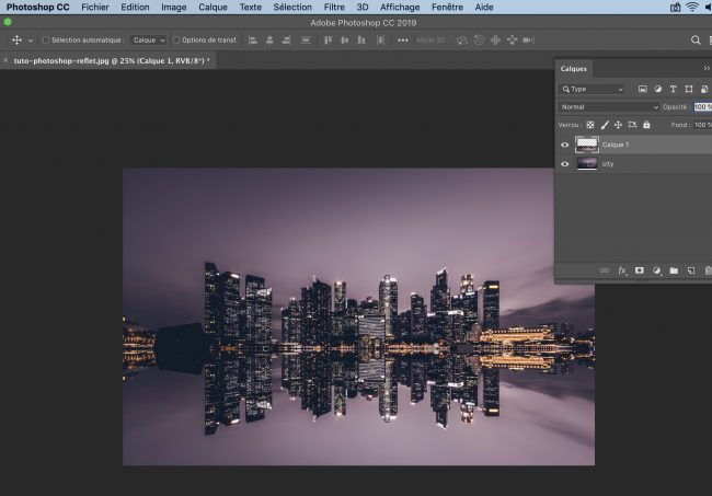 Tuto Photoshop graphiste creer un reflet dans l'eau