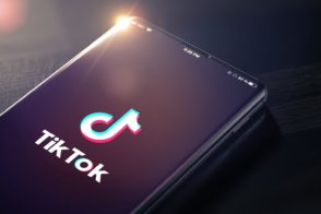 Les influenceurs sur TikTok en France : chiffres clés, audience, top 10 des créateurs…